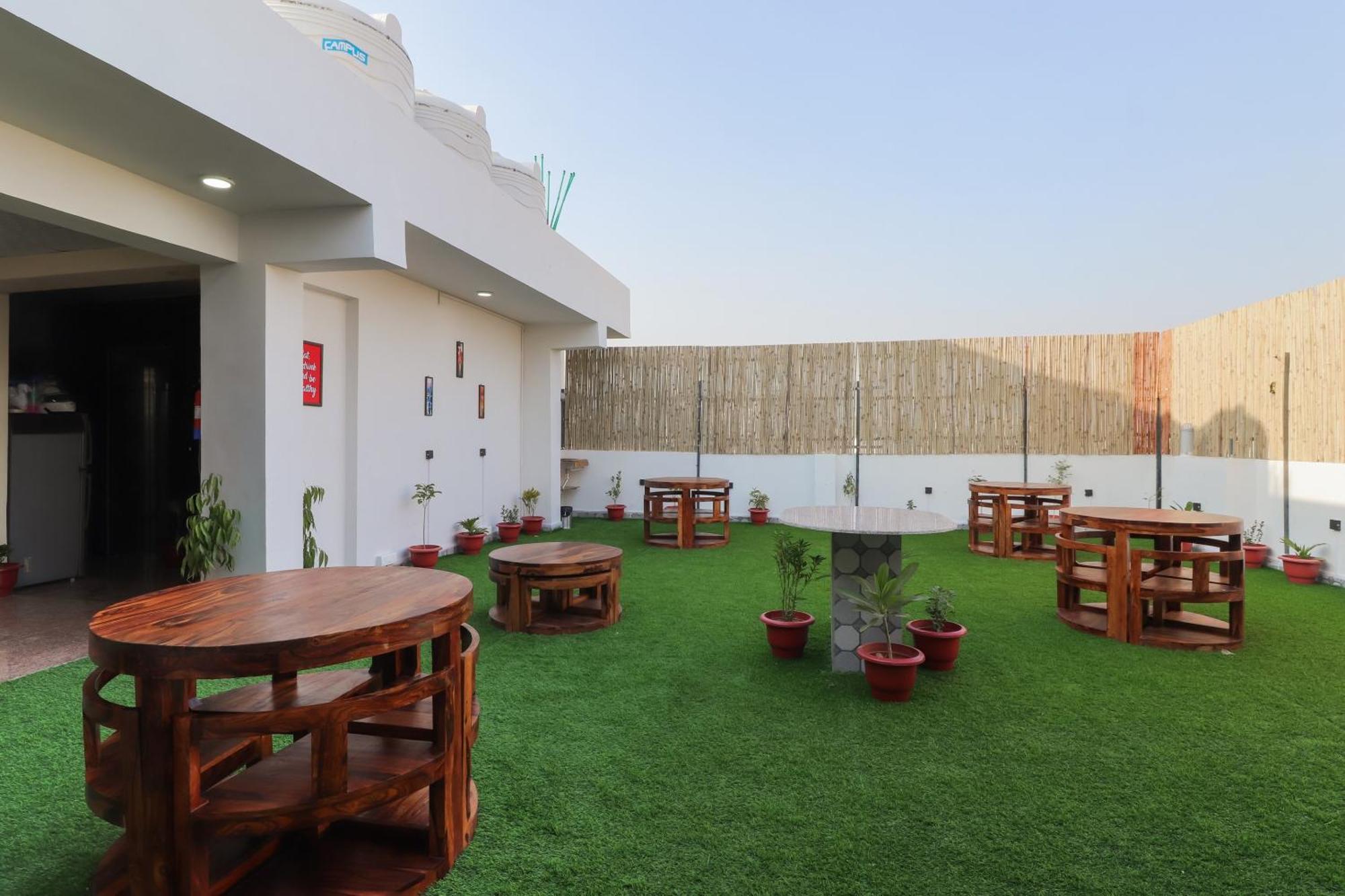 Hotel O Maharaja Gold New Delhi Eksteriør billede
